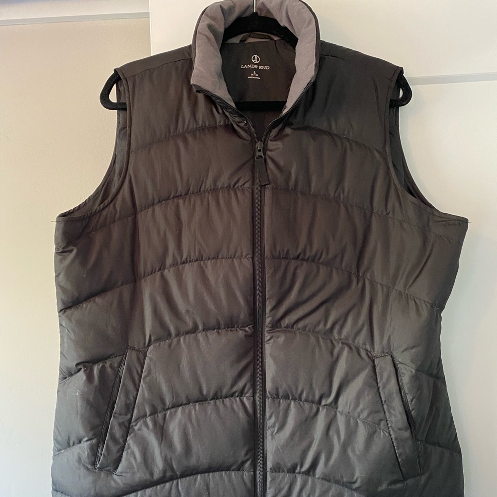 Black puffer vest